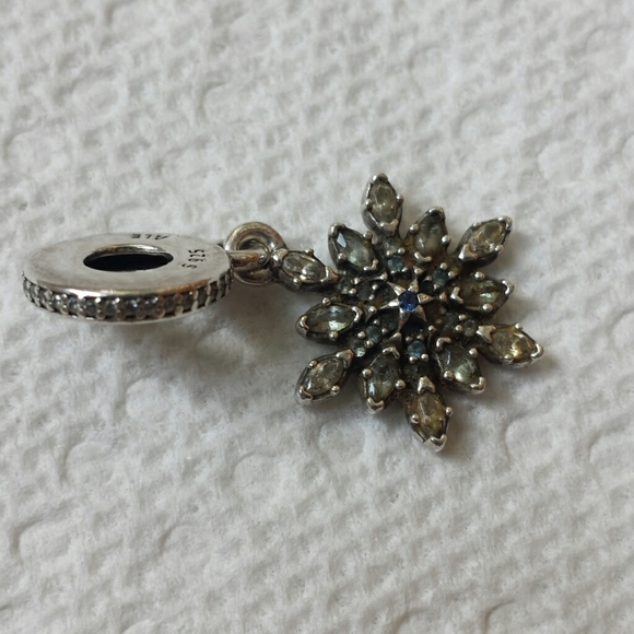 Pandora Snowflake Dangle Charm - Picture 7 of 8